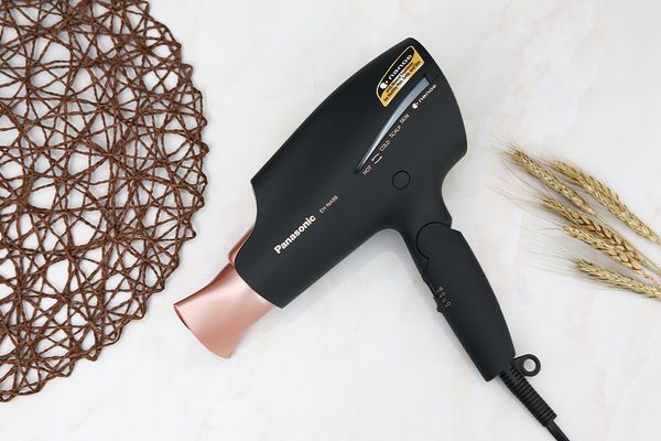 Máy sấy tóc Nanoe 1800w Panasonic EH-NA98-K645
